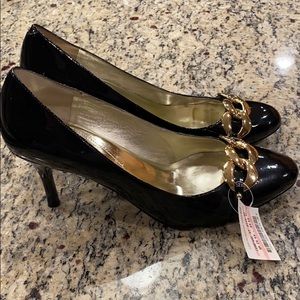 NEW GUESS Black heels 9.5